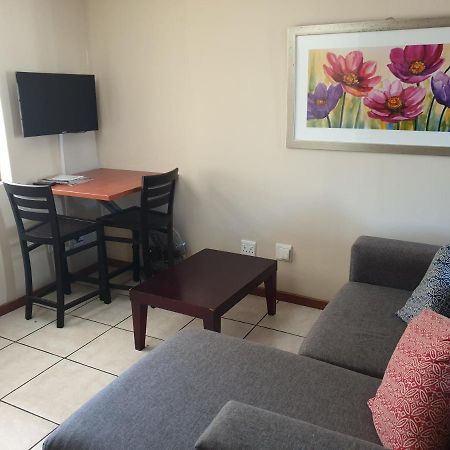 Grosvenor Apartments Pretoria-Noord 外观 照片