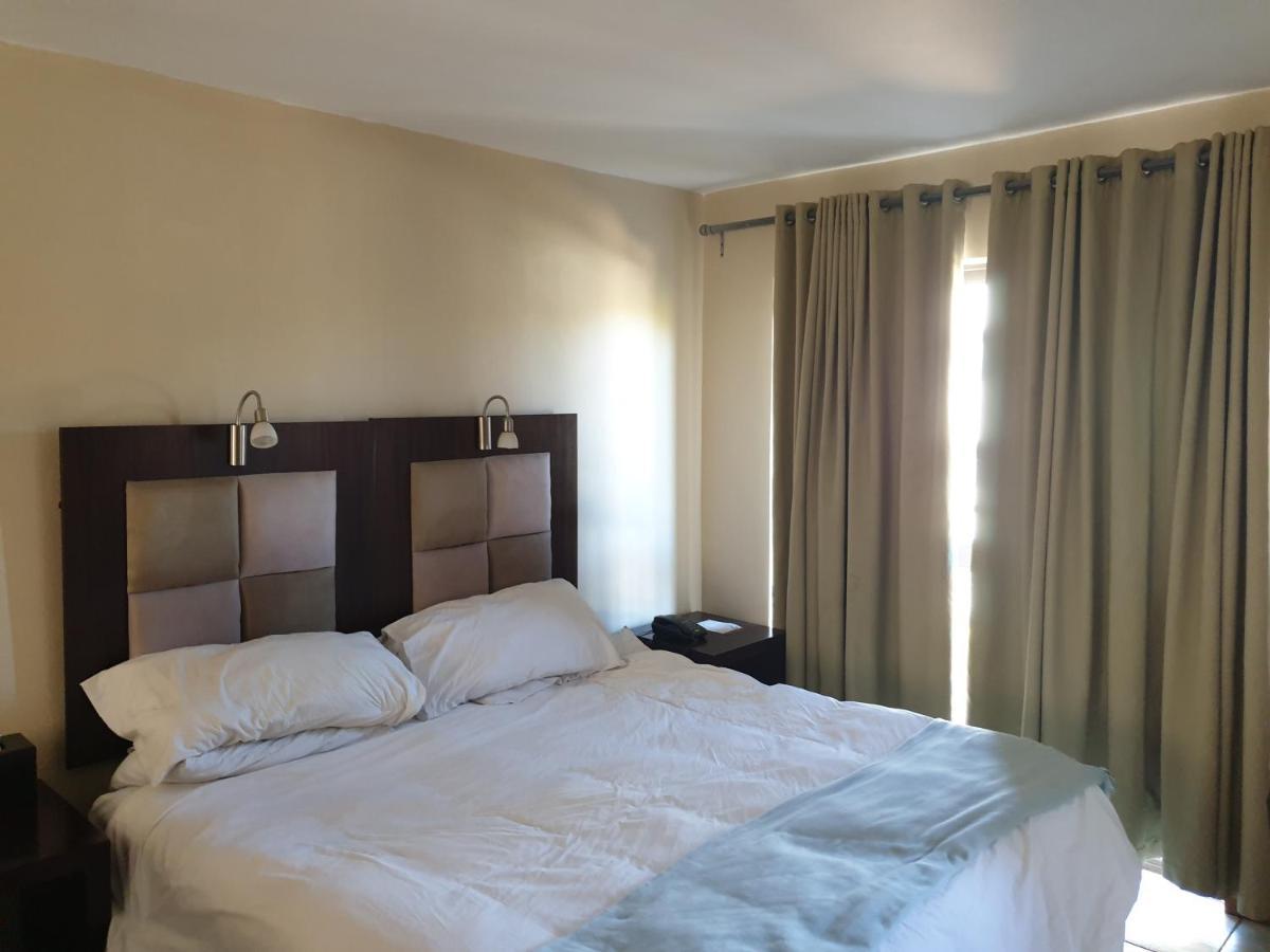 Grosvenor Apartments Pretoria-Noord 外观 照片