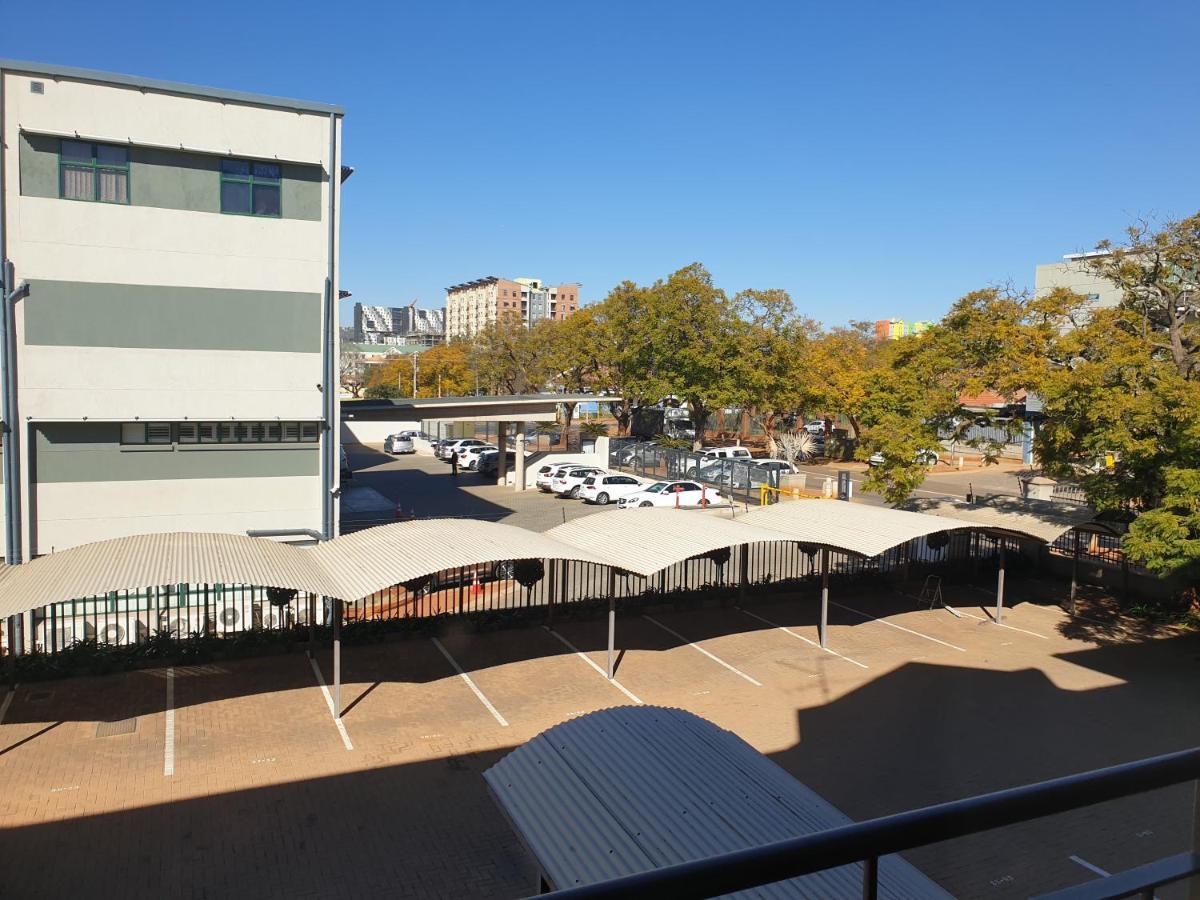 Grosvenor Apartments Pretoria-Noord 外观 照片